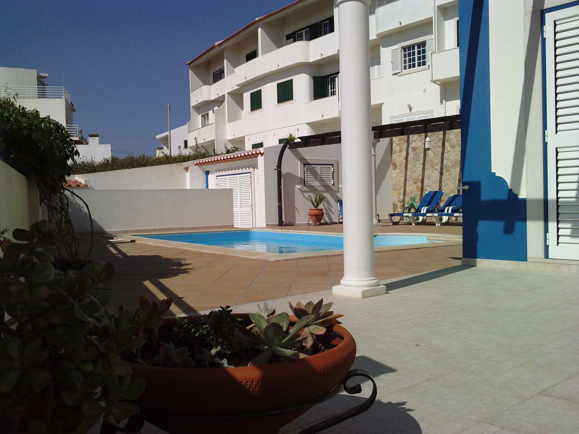 Ericeira Chill Hill Hostel & Private Rooms - Sea Food Exterior foto