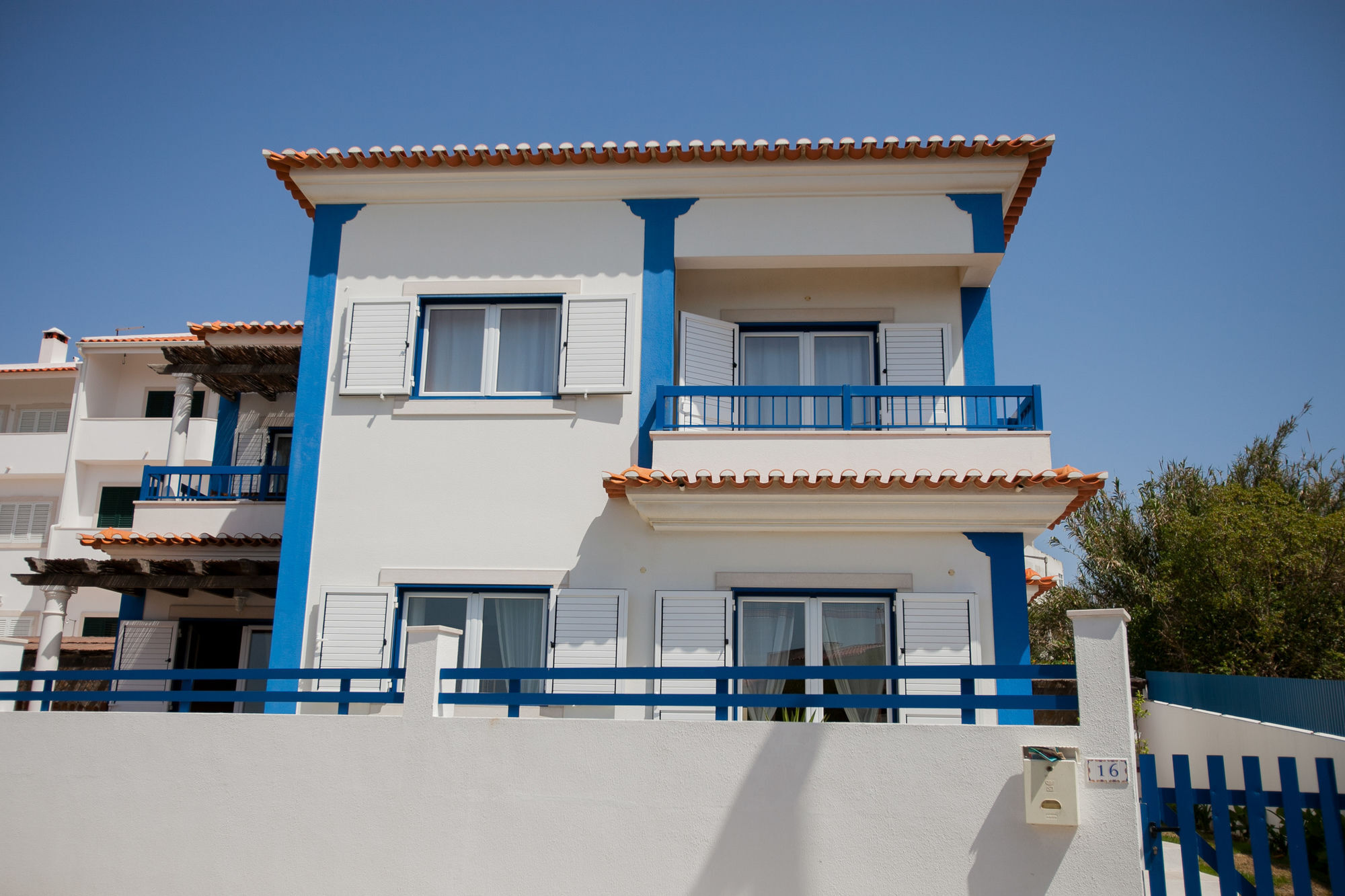 Ericeira Chill Hill Hostel & Private Rooms - Sea Food Exterior foto